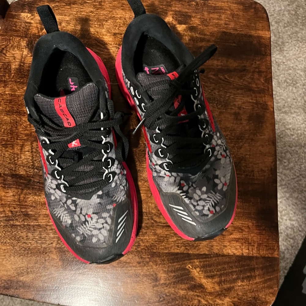 Brooks Black and Red Running Shoes